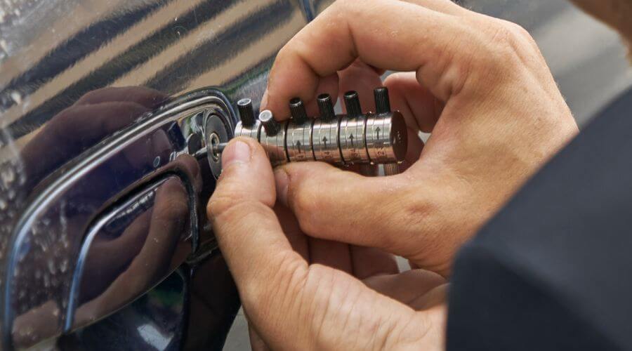 Professional residential roofers in Prather, CA